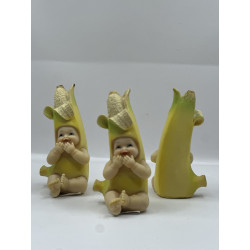 figurine baby
