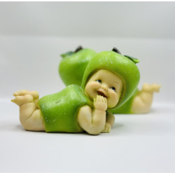 figurine baby