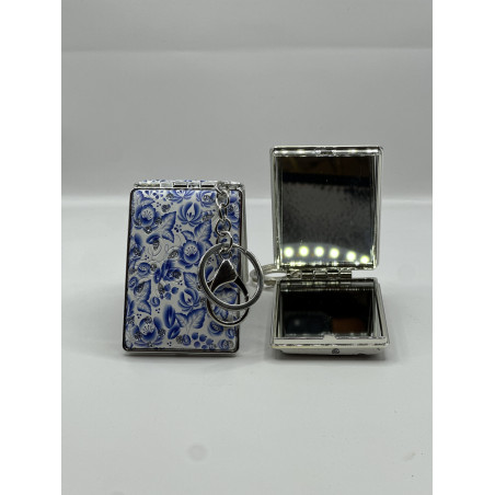 مرايا مستطيل مع مدالية