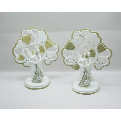 tree with bride and groom