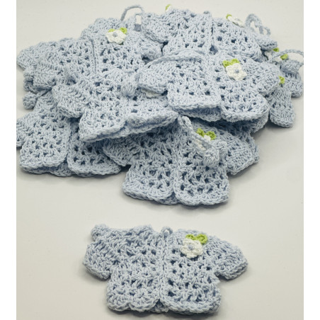 بلوزة صوف مع وردة