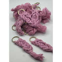 مكرمية ميدالية