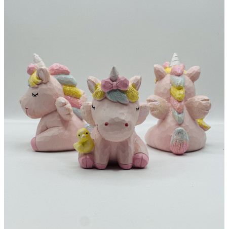 مجسم بيبي بنت يونيكورن